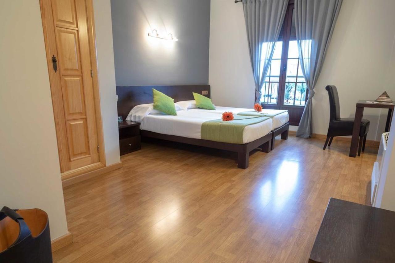 Hotel Alda Тордесиляс Екстериор снимка