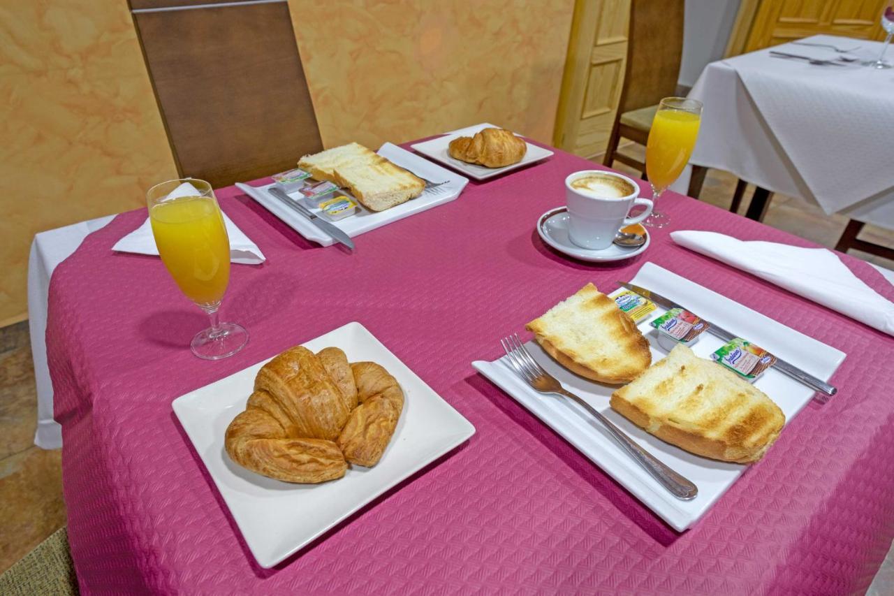 Hotel Alda Тордесиляс Екстериор снимка
