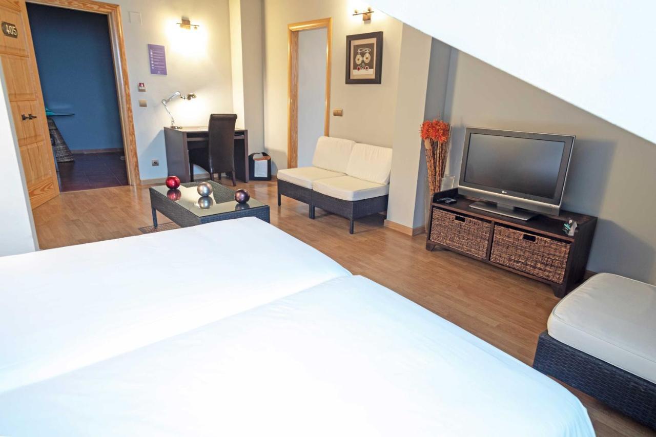 Hotel Alda Тордесиляс Екстериор снимка