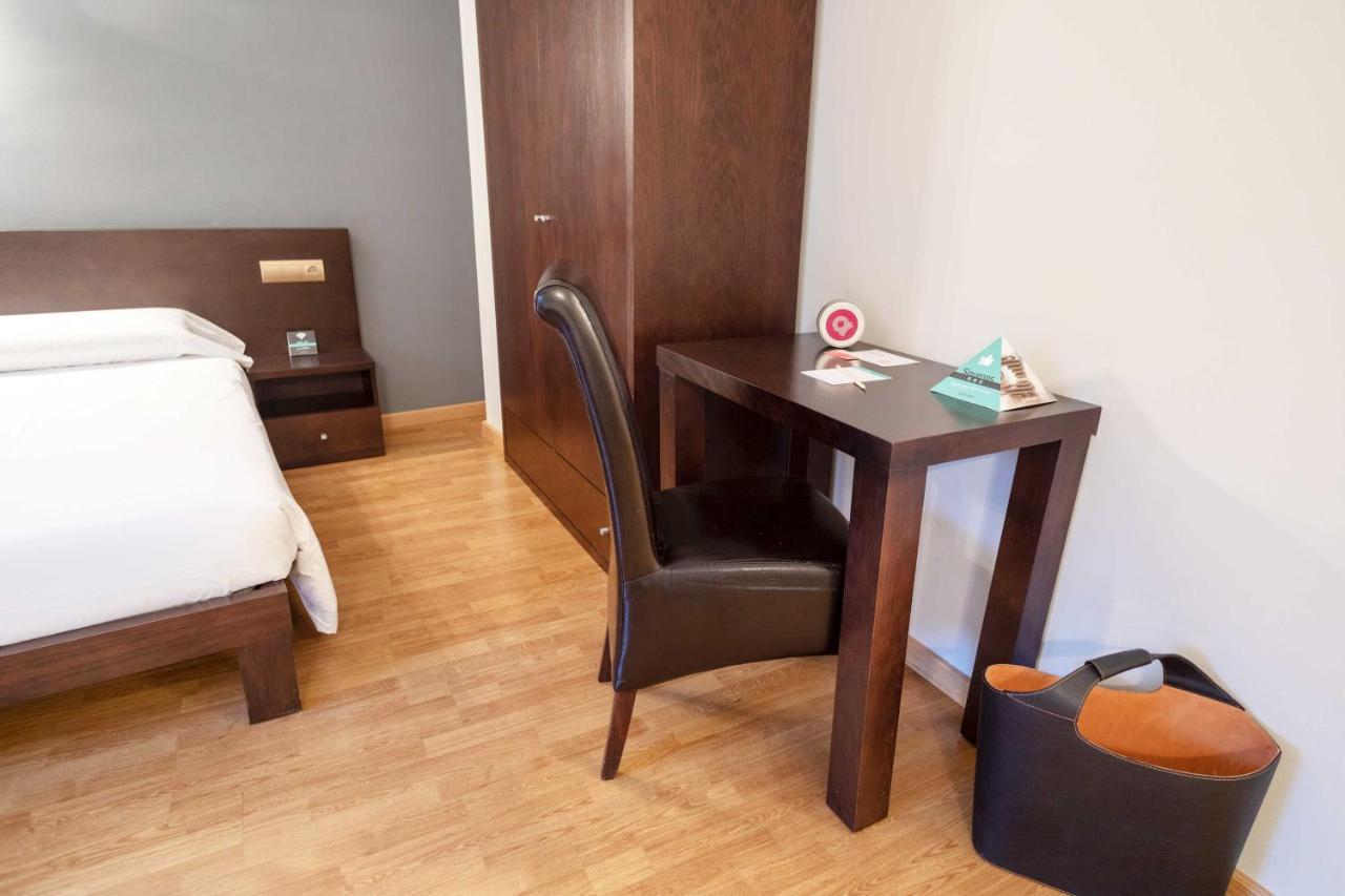 Hotel Alda Тордесиляс Екстериор снимка
